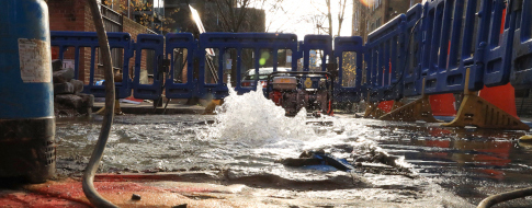 Image of a leak in the street